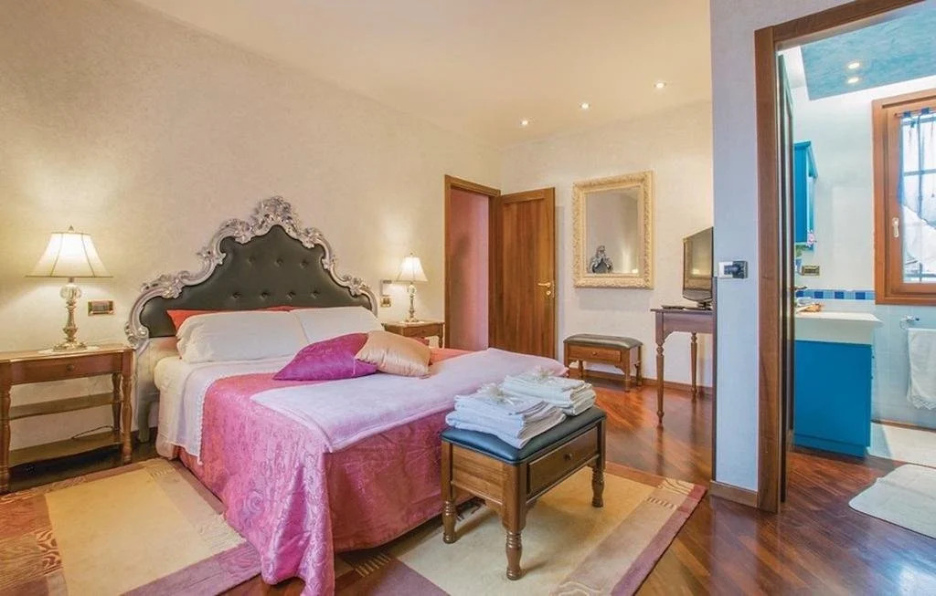 Villa Antique