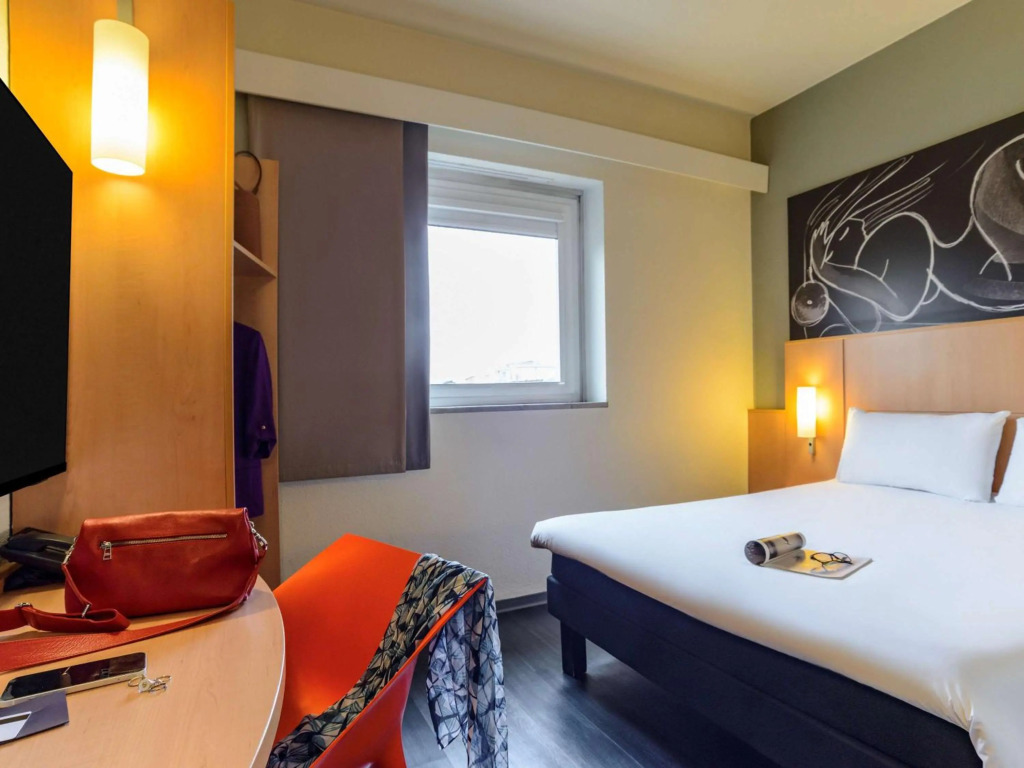Отель ibis Milano Centro