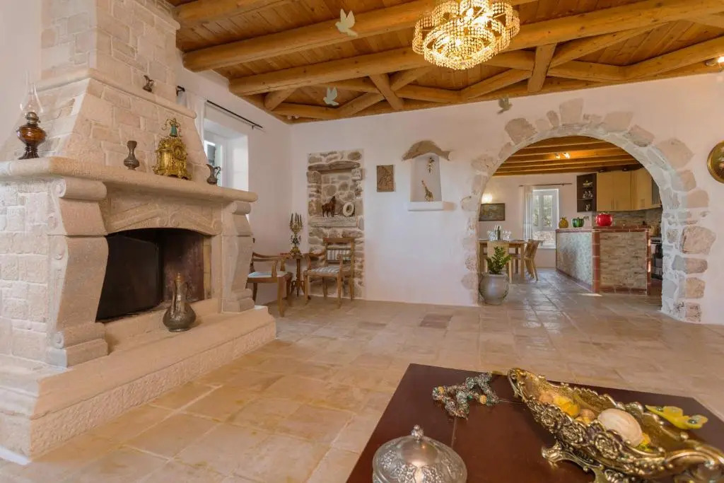 Louiza - Luxury Stone Villa