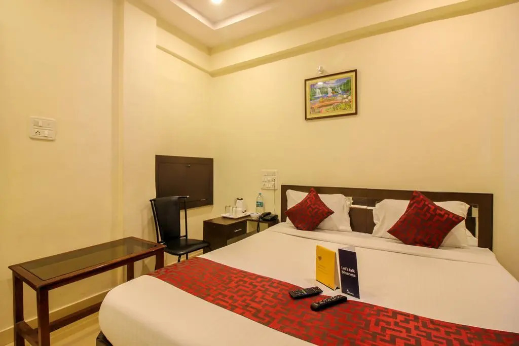 FabHotel Midaas Comforts