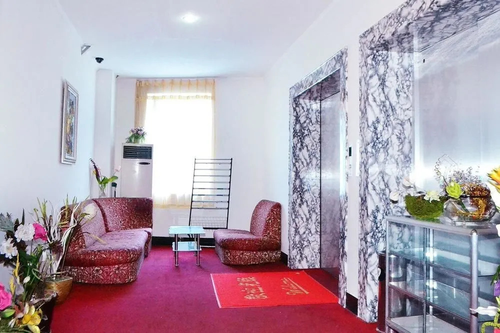 Qingdao Xiaogangwan Business Hotel