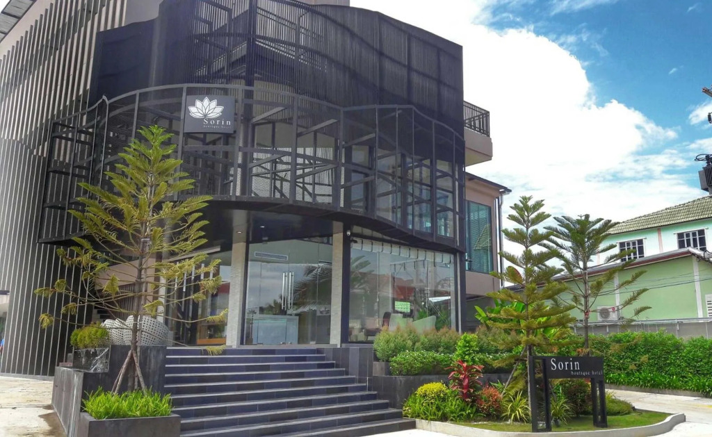 โรงแรม เกรซ รีสอร์ท สุรินทร์