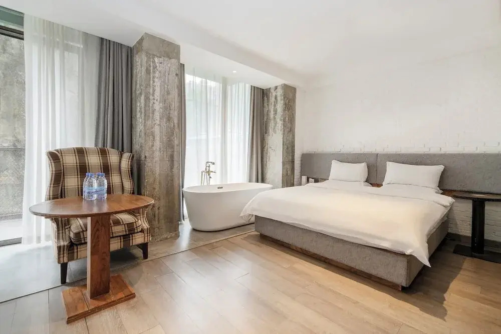 24H COLOR HOTEL  Minjie Road