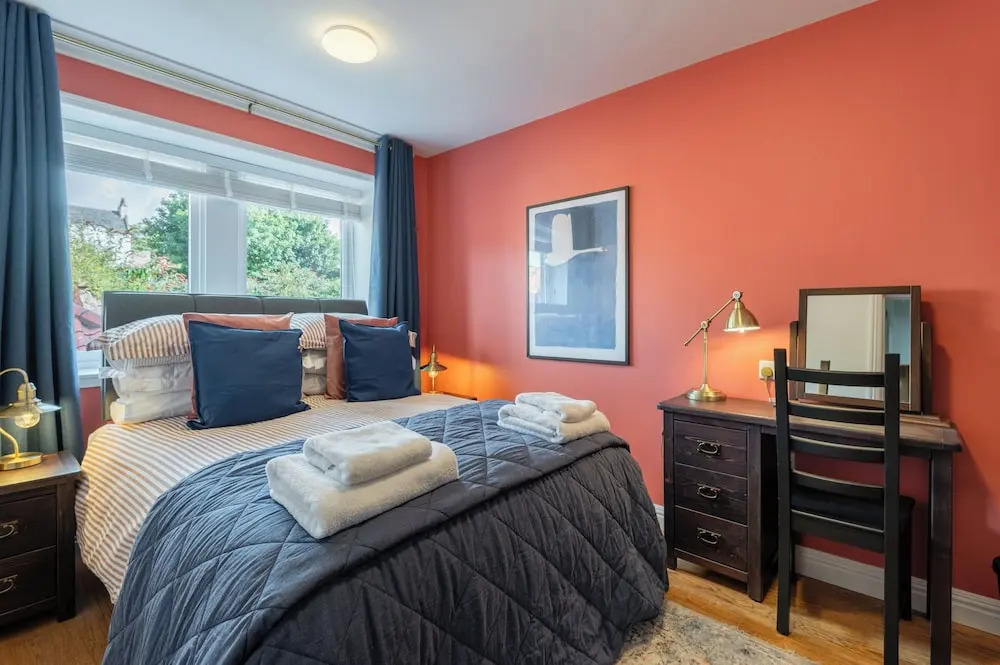 Shorefront Apartment - Sea View With 3 Bedrooms