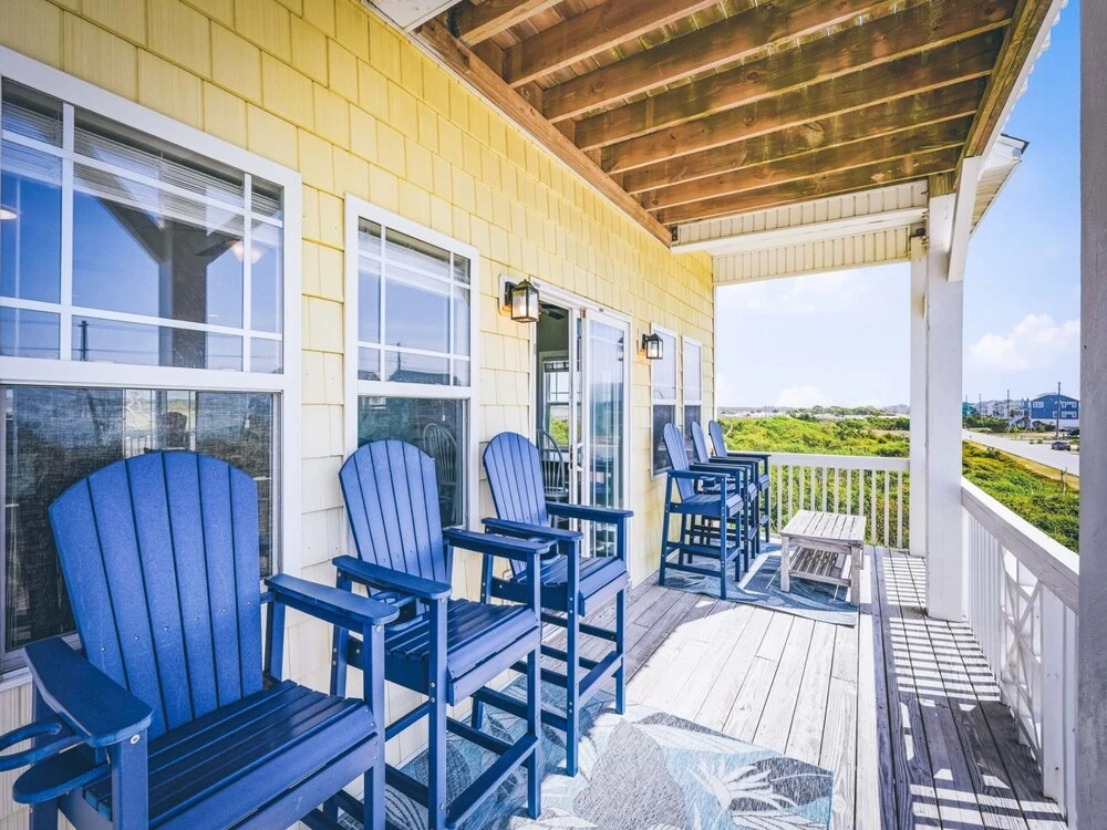 Lovin' Lowe Tide by Topsail Realty