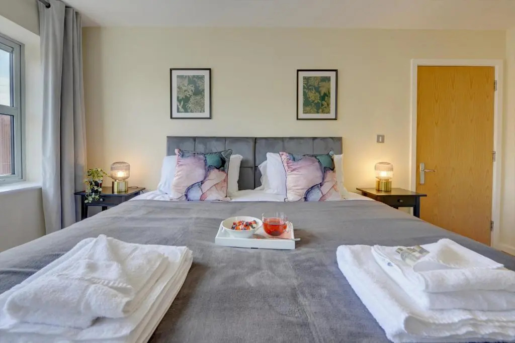 Lovely & Calm 2Bd Executive Eco-Apartment I Parking I Pet Friendly