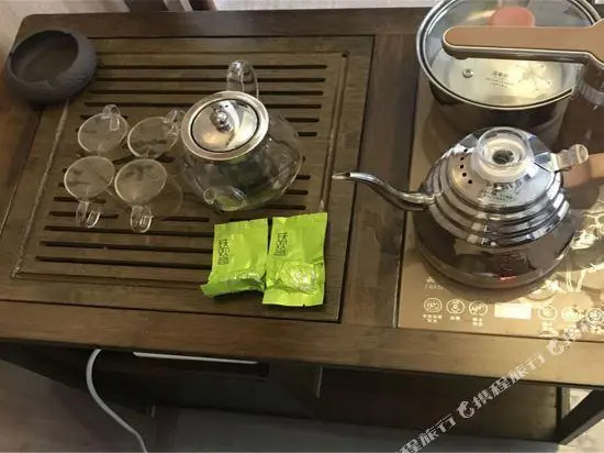zhenxuan hotel apartment (Jinan Railway Station North Square store)