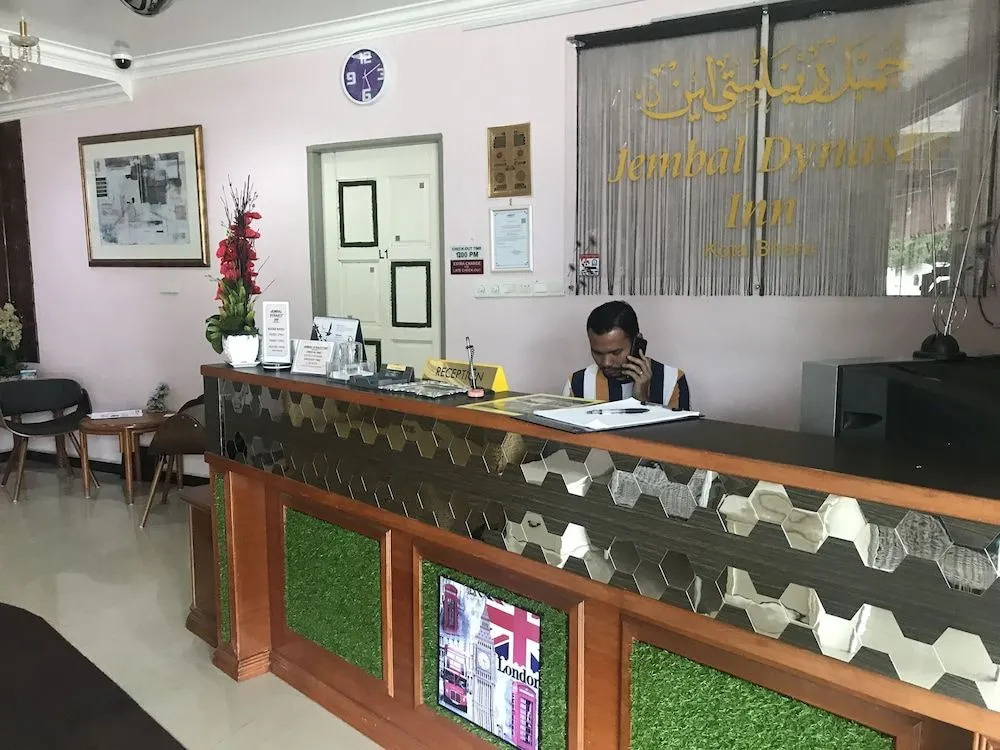 OYO 897799 Jembal Dynasty Inn