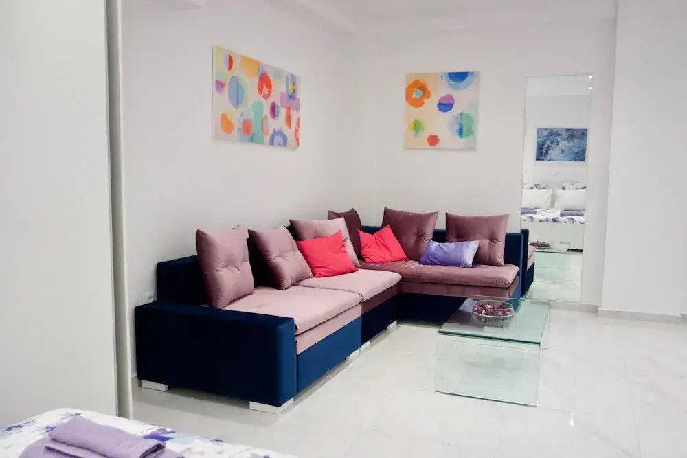 Sweet And Central Lair In Athens