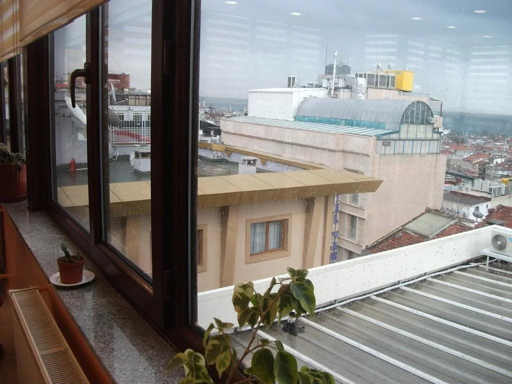EMOS HOTEL