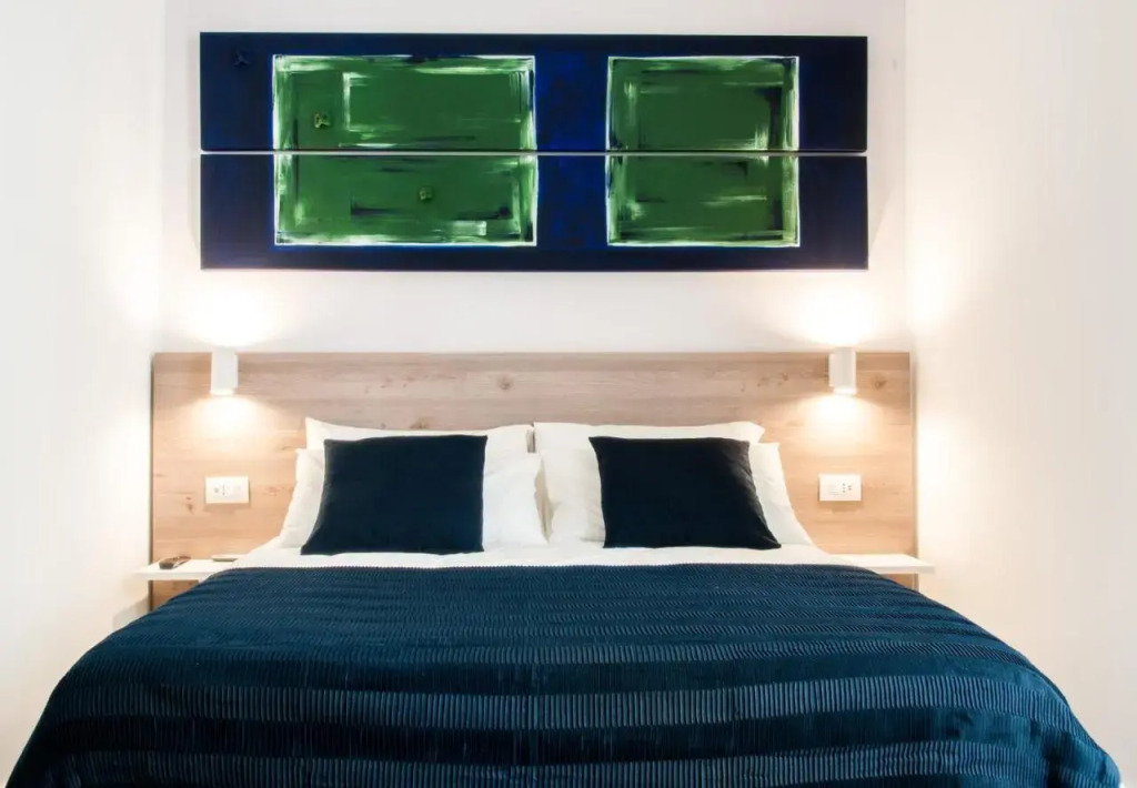 Demi Rooms