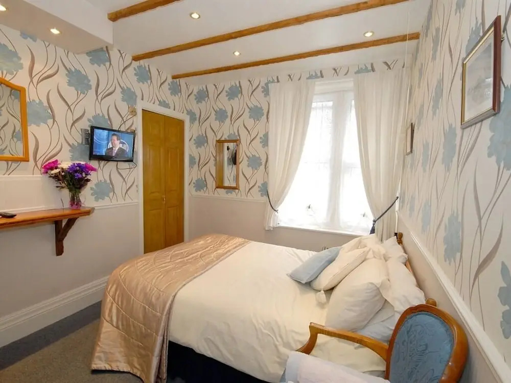 Longcroft Lodge