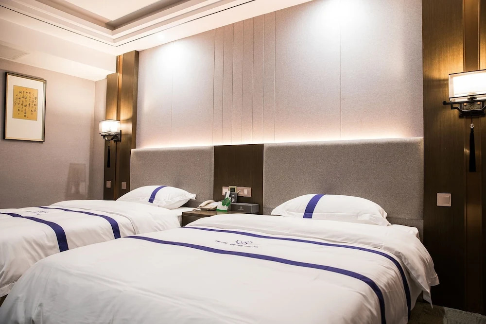 Guiyang Jialan Selected Hotel