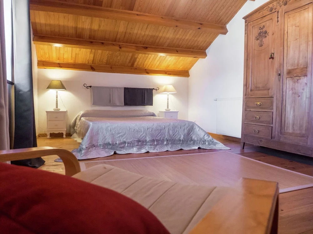 Beautiful Holiday Home in Saugues near Forest