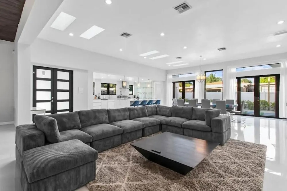 Luxury Miami Stay by Glam Homes