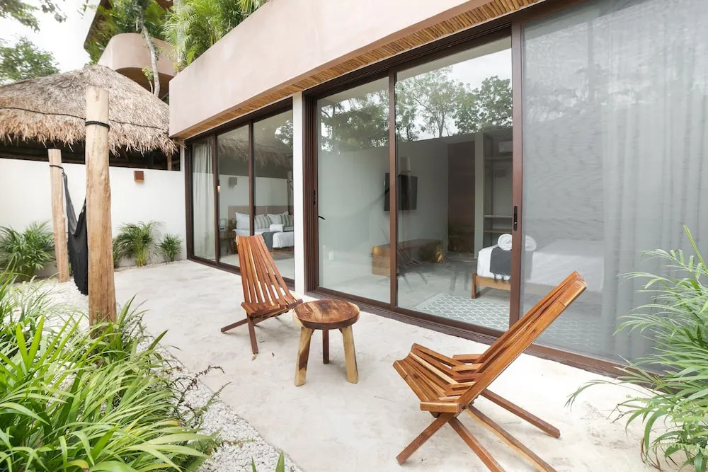 Zereno Luxury Boutique Hotel