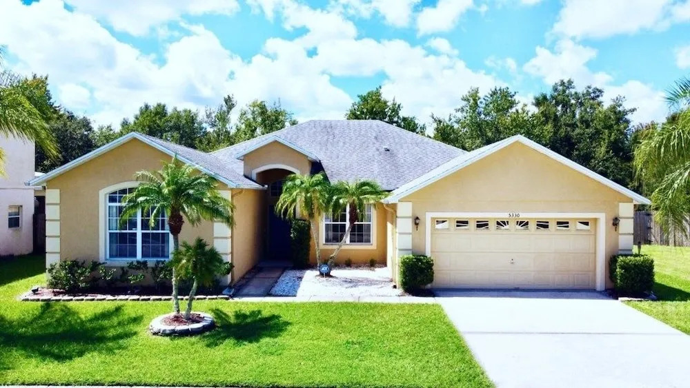 Privacy 4 Bed 3 Bath Pool Home With Spa 4 Bedroom Home By Redawning, Kissimmee