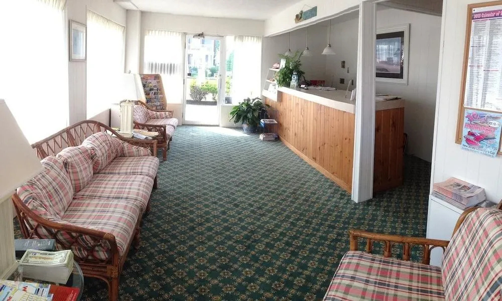 Gold Crest Motel