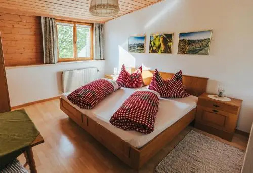 Gästezimmer & Buschenschank mit Weingut Hack-Gebell