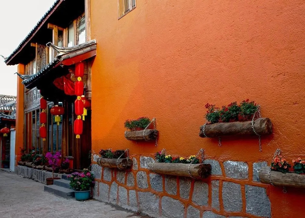 Lijiang Sancunriguang Inn