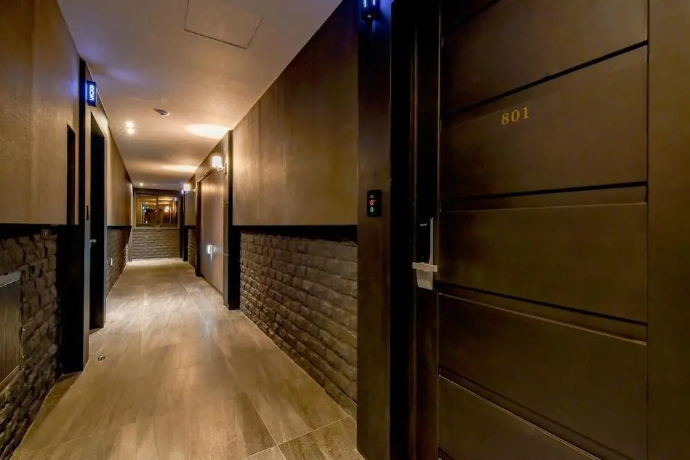 French Code Hotel