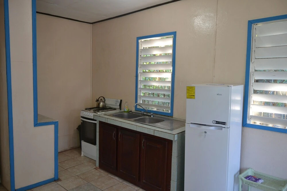 Budget Cheerful Entire Private Belizean One Bedroomed Home