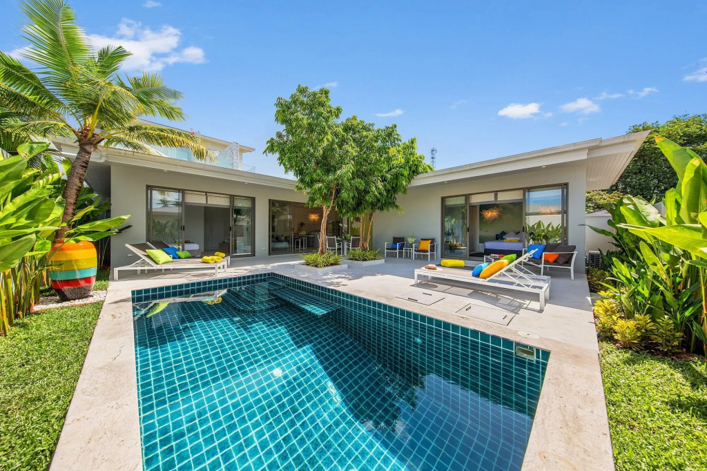 Villa White Orchid