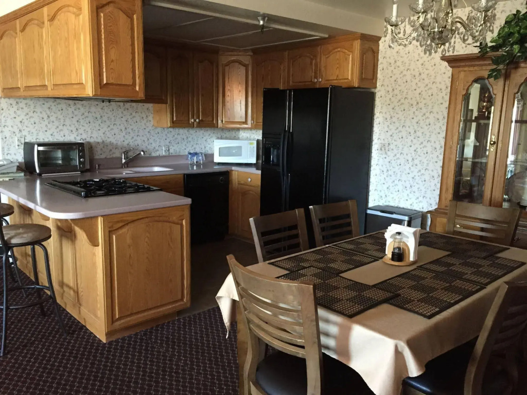 Oakridge Inn