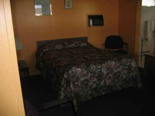 Town & Country Motel