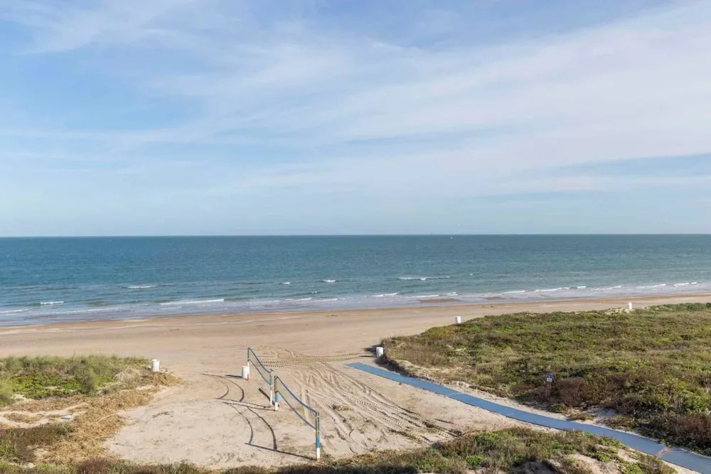 Suntide II Condominium 403