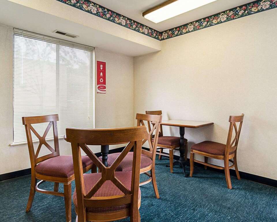 Econo Lodge Richmond North