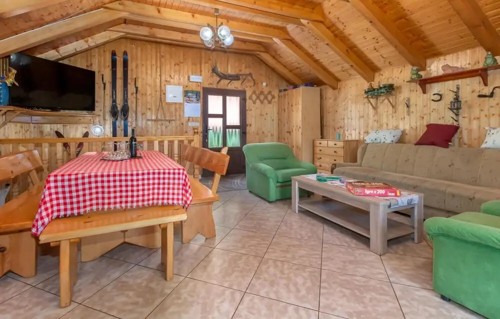 Awesome Home in Breze With Wifi and 2 Bedrooms