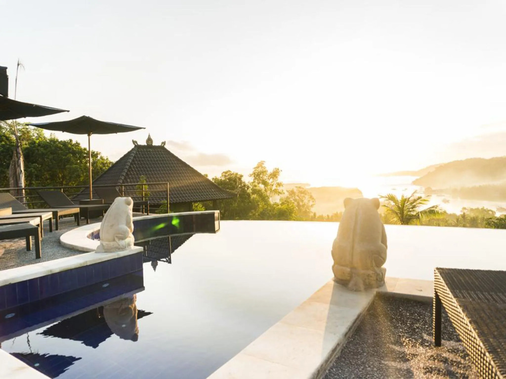 Sunrise Huts Lembongan