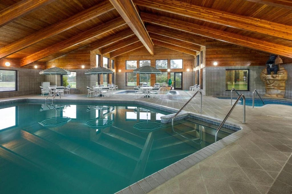 Shell Lake Lodge, a Travelodge by Wyndham