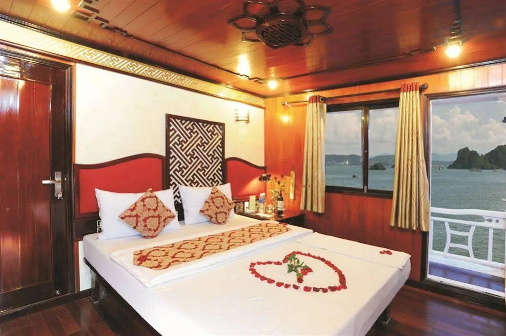 Royal Heritage Cruise