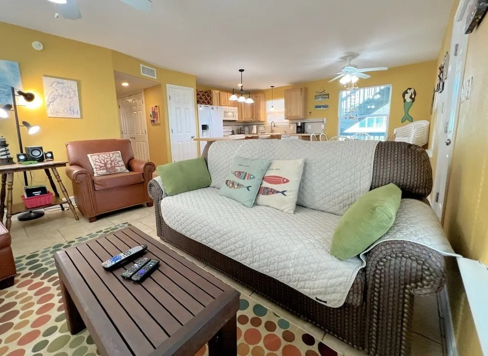 Abby Sands Castle 2 Bedroom Home by RedAwning