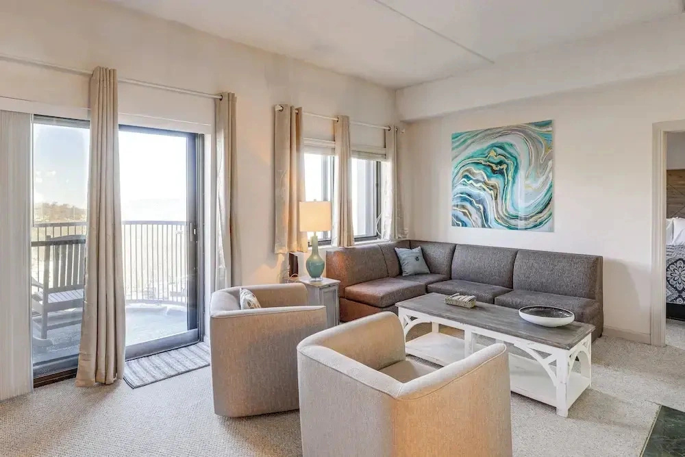 2 Mi to Ski Resort! Sugar Mtn Condo w/ Indoor Pool
