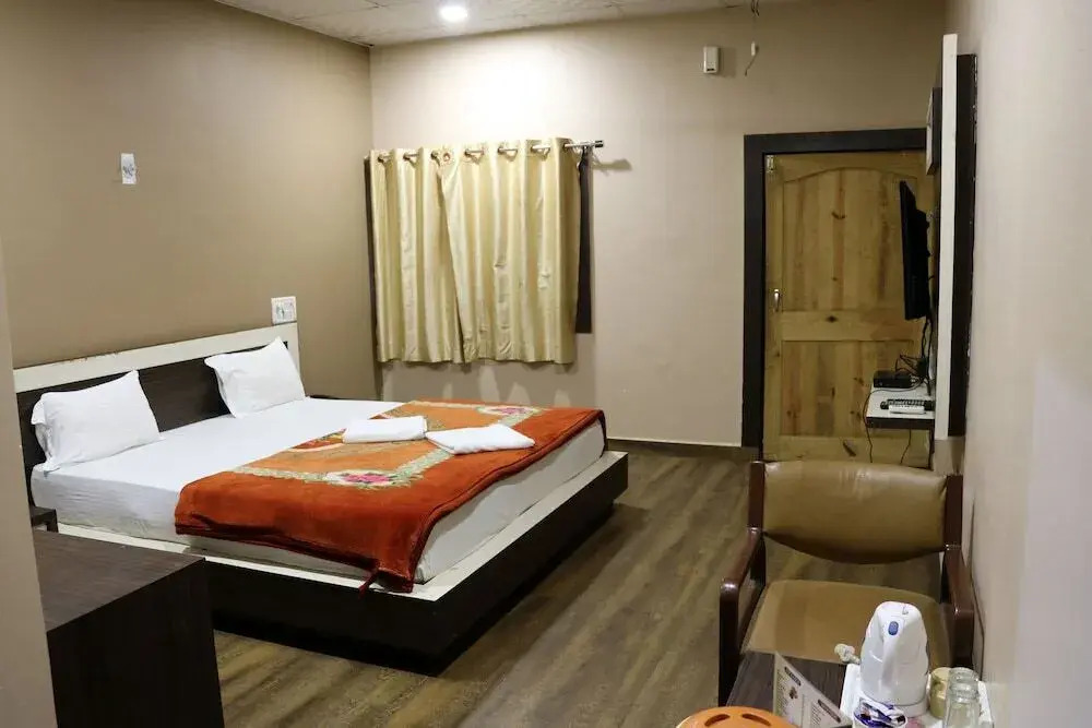 Anroute Stays116- Bade Mahadev Road