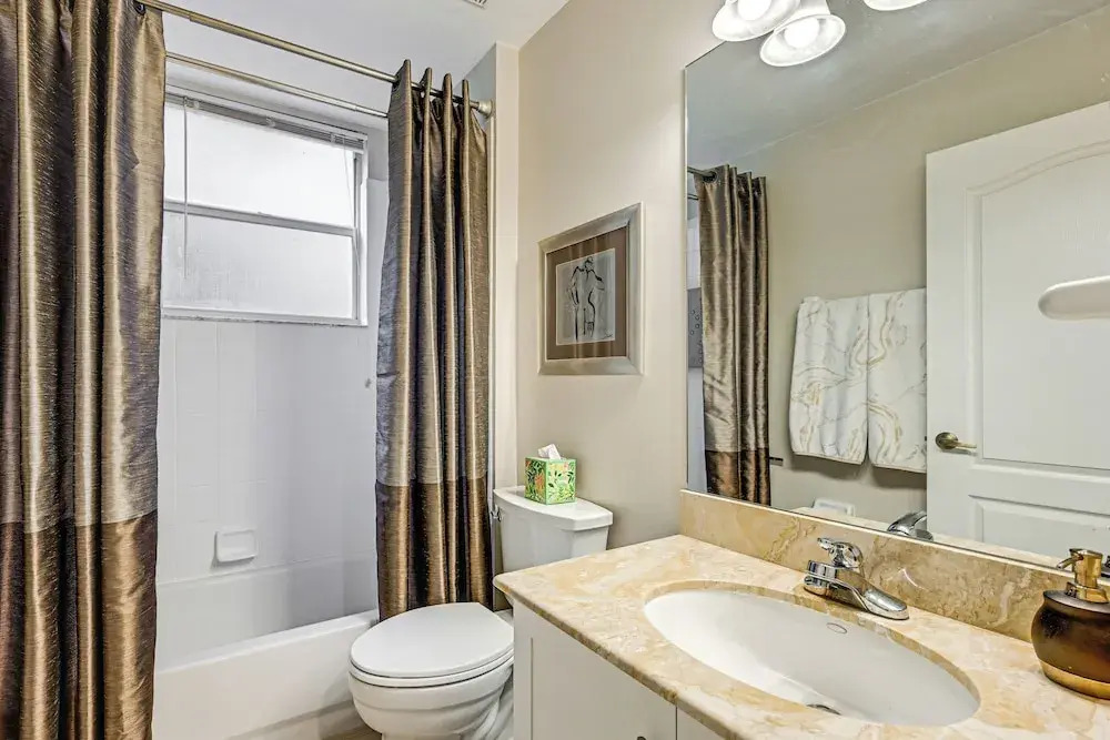 Golf, Swim & Relax! Condo 8 Mi to Dtwn Naples