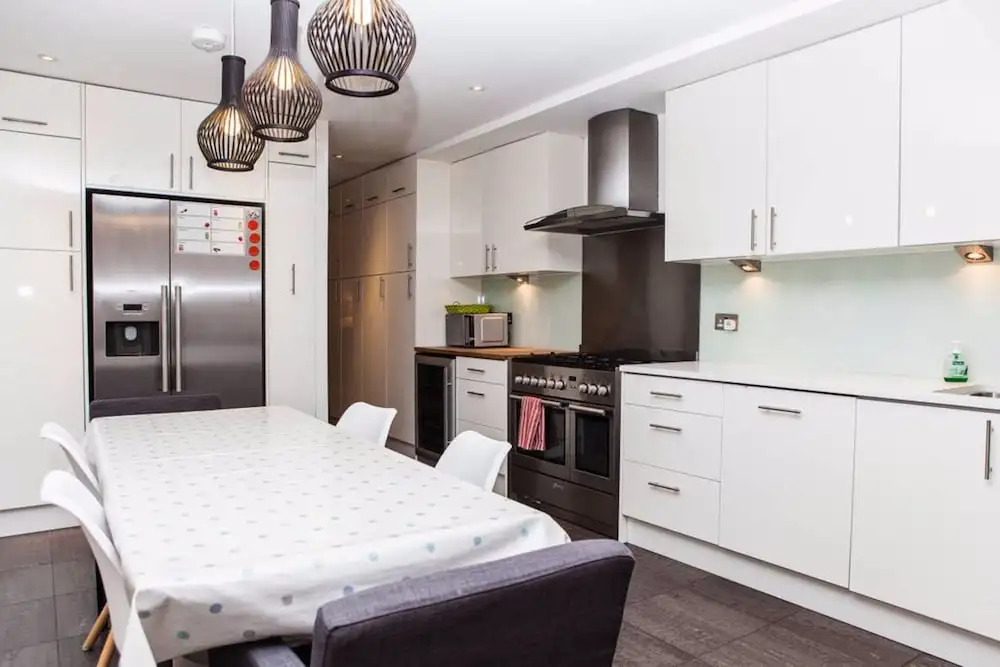 4 Bedroom Home in Sands End