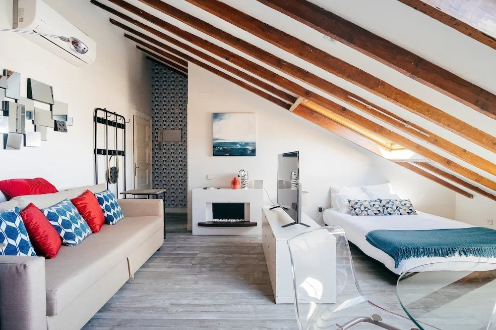HOMEABOUT CALLE MAYOR Studio