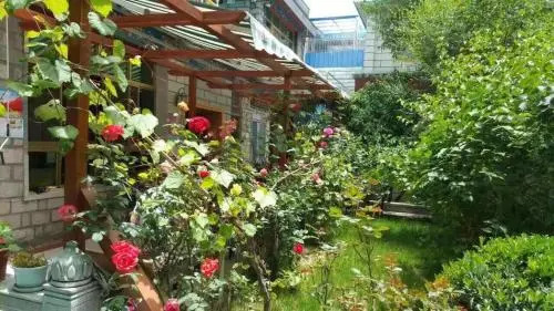 Yanlai Guesthouse