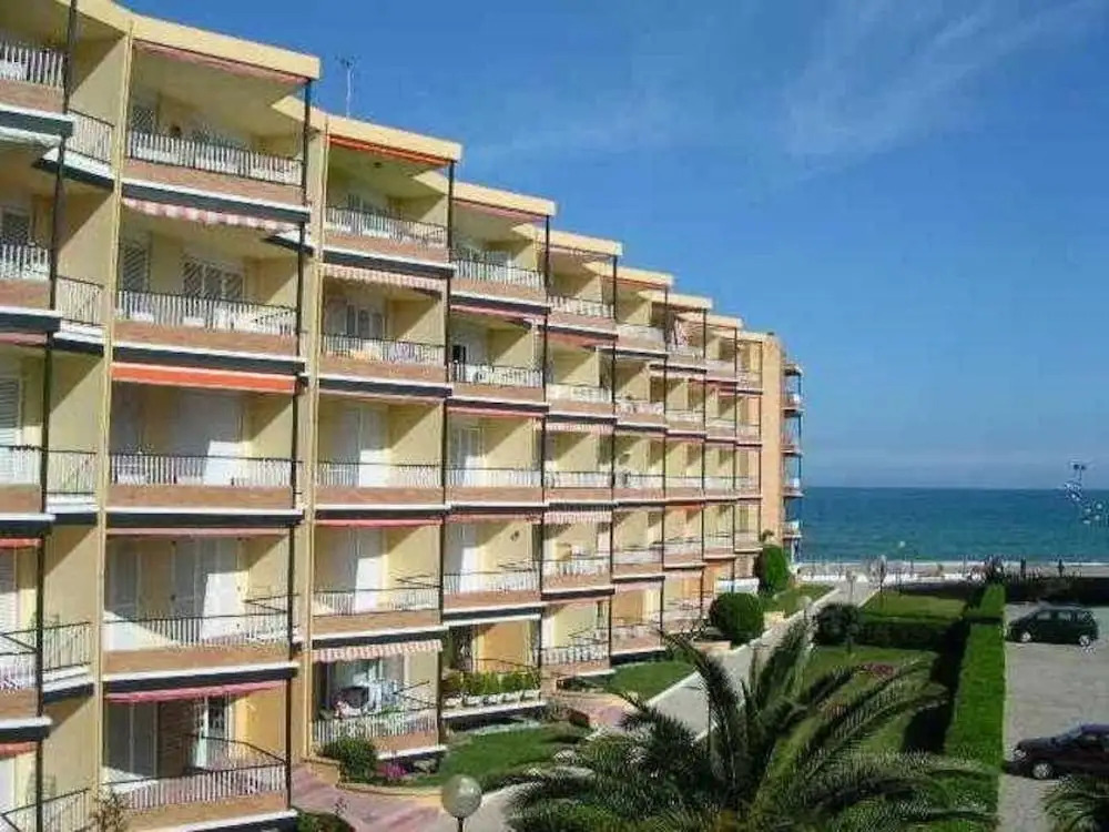 Pineda Beach / Solpins