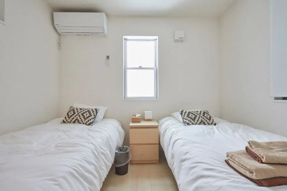 Kasai Guest House, 4min to Kasai Sta, Direct buses to Airport & Disney