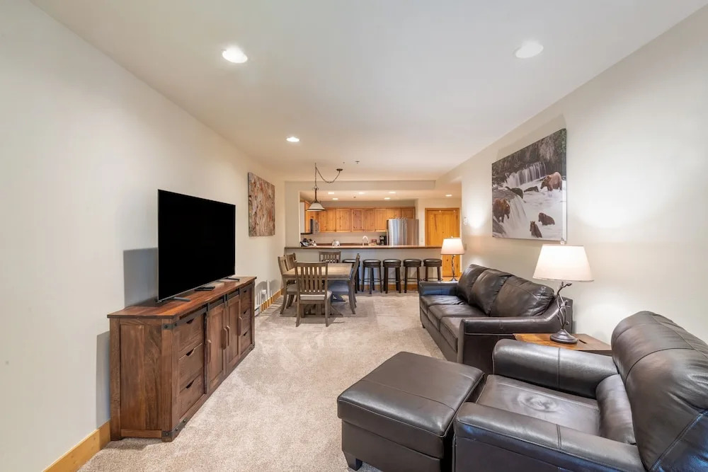 Bear Creek Lodge 106 2 Bedroom Condo by Alpine Lodging Telluride