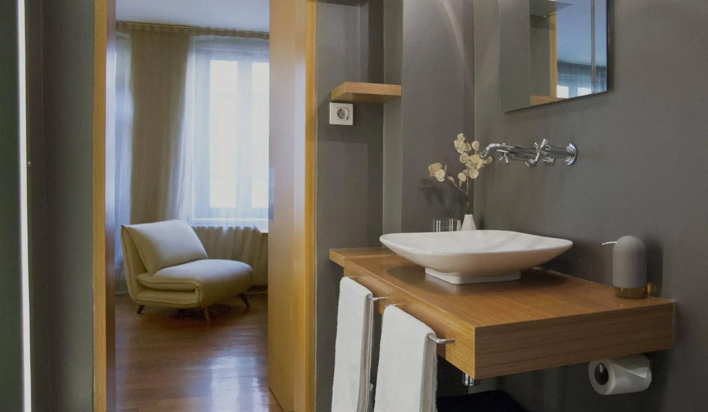 Candy Suite Home 