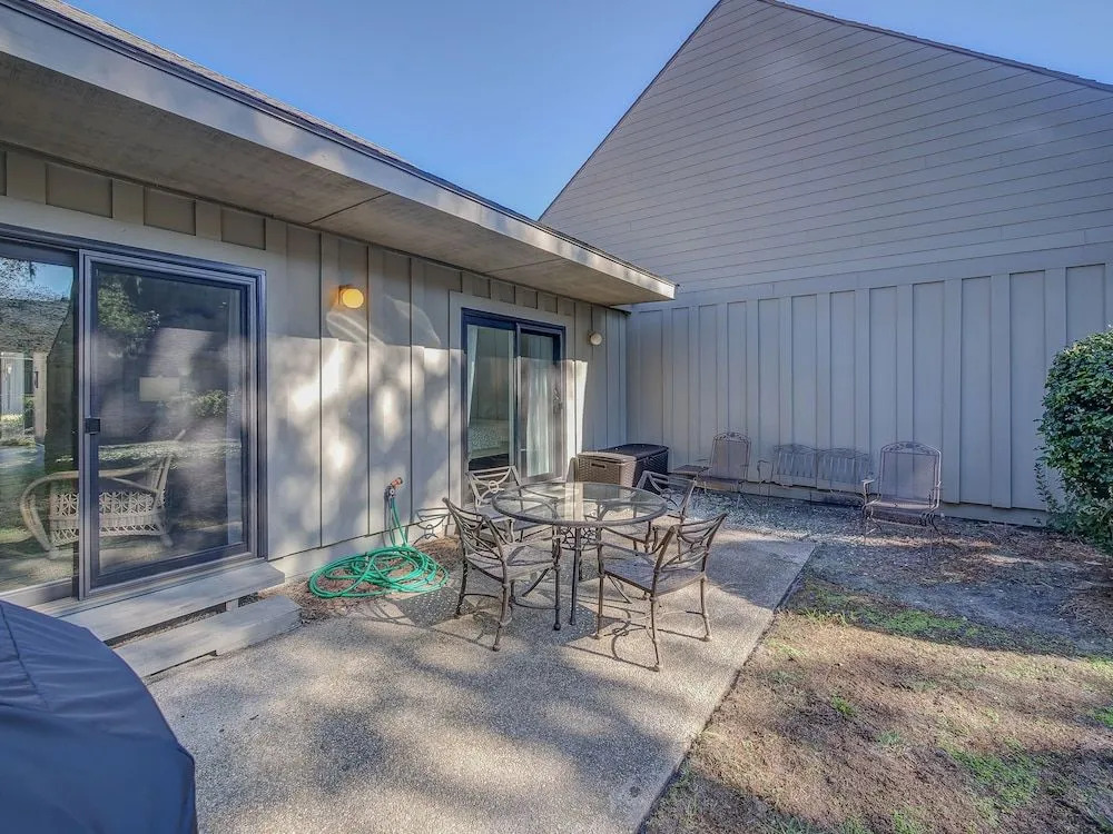 617 Queen's Grant Villas 2 Bedrooms 2 Bathrooms Villa