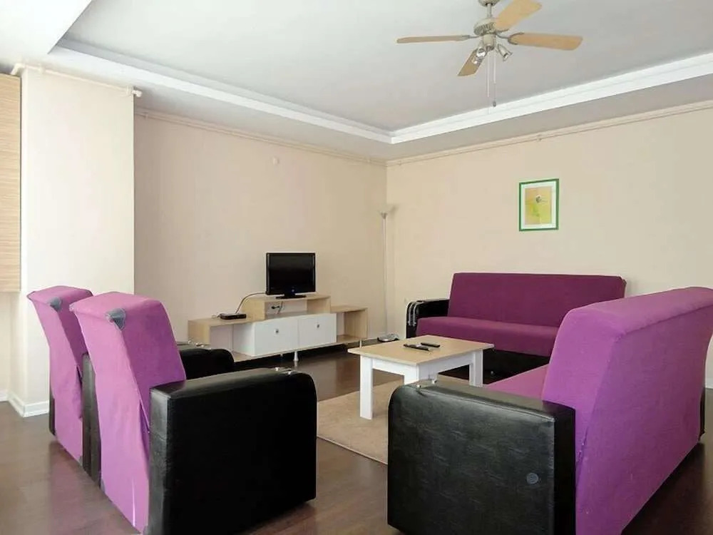 Hera Club Residence