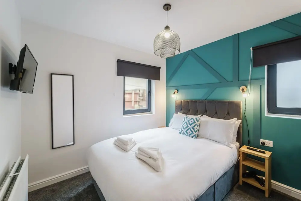 Deluxe Studio Apartments