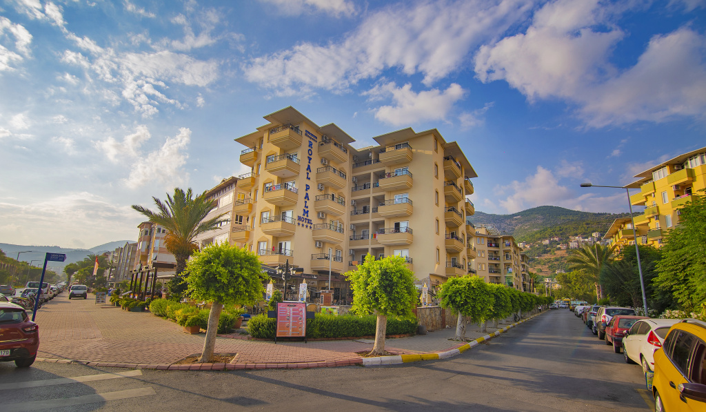 Kleopatra Royal Palm Hotel